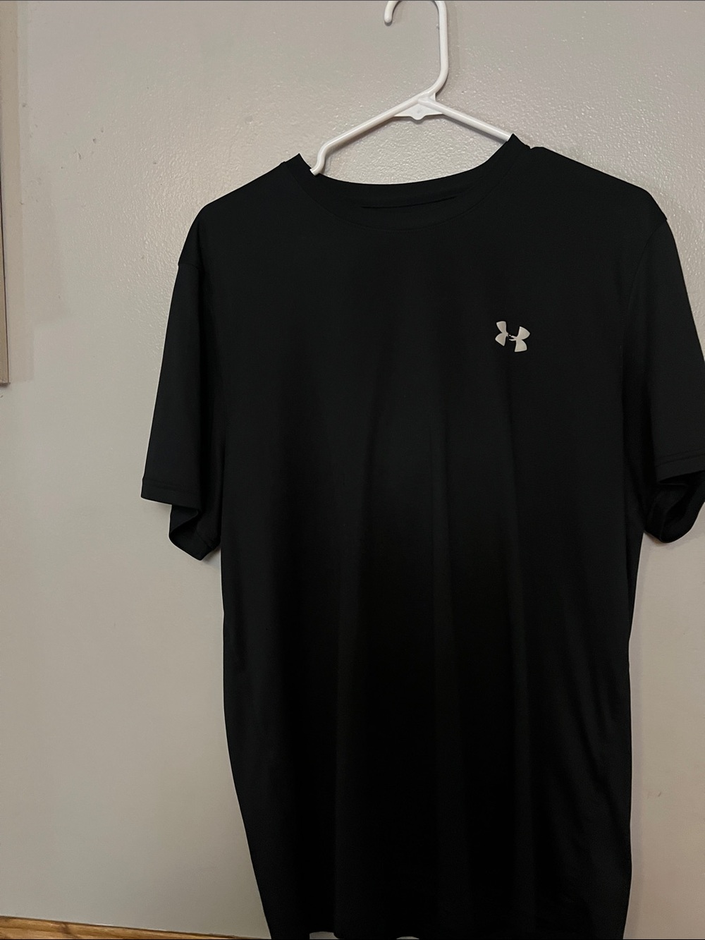 Under Armour Black Men’s Short-Sleeve Performance Tee with Logo